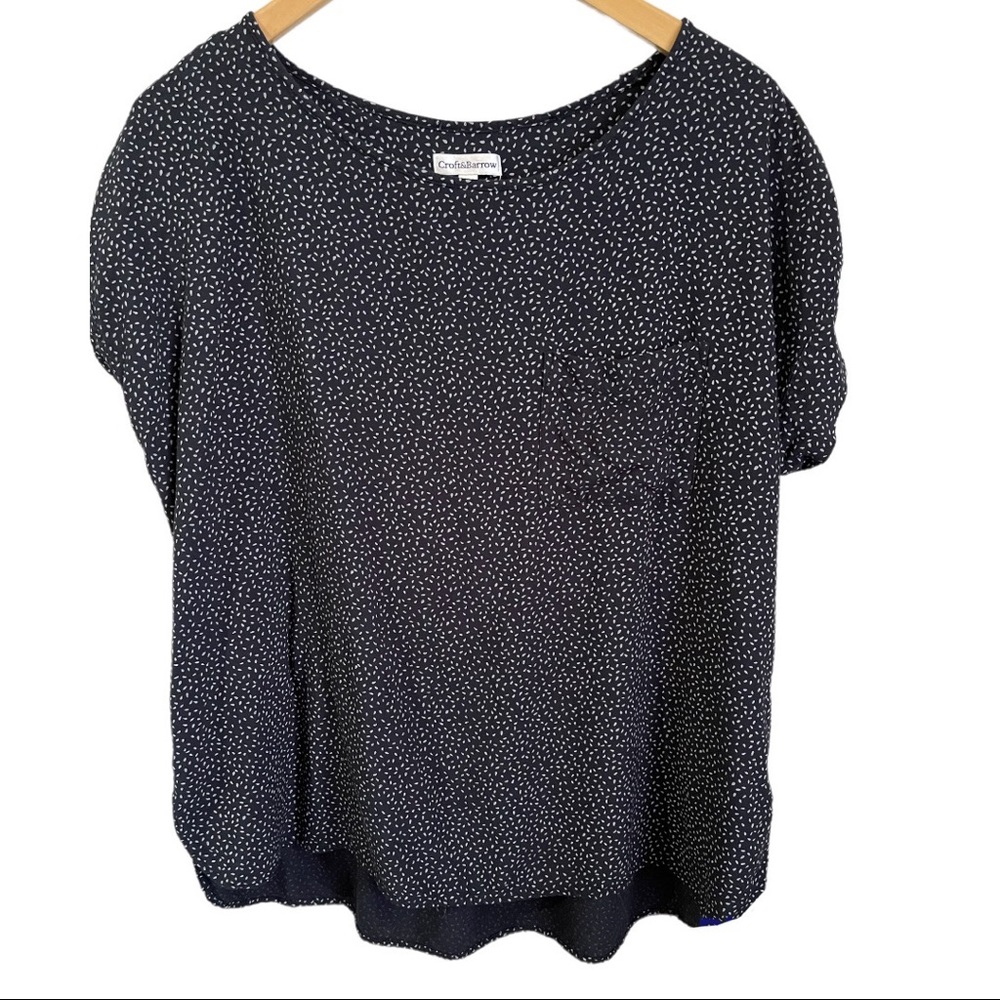 Croft & Barrow High-Low Navy-Polka Dotted With Front Pocket,Cap Sleeves Shirt L